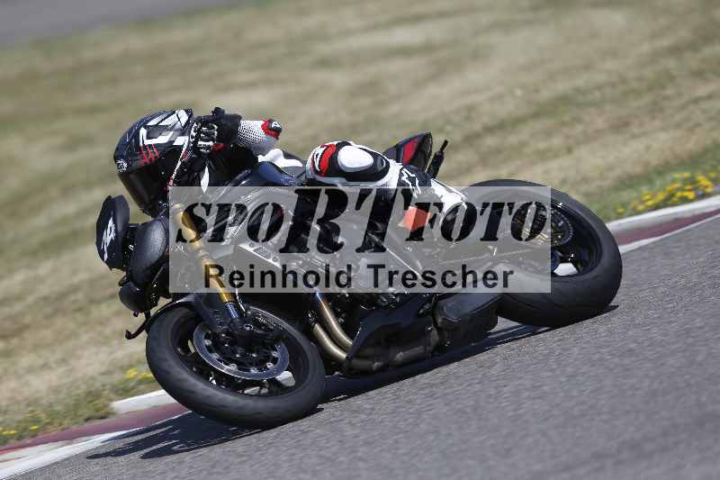 /21 17.06.2026  Ducati Schweiz Track Warmup ADR/Gruppe gelb/74